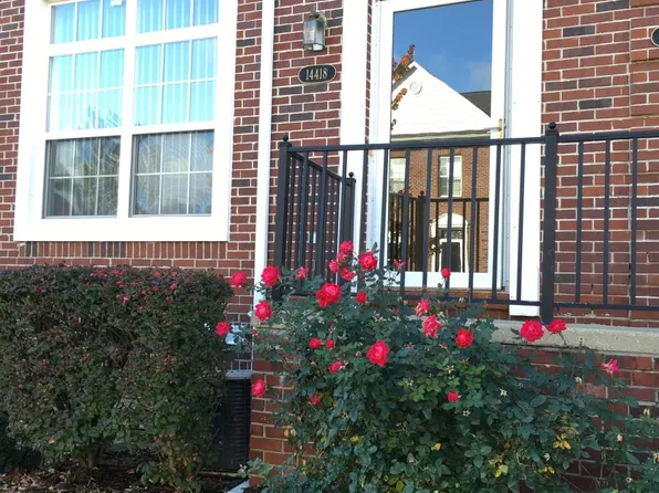 14418 Vauxhall Dr, Sterling Heights, MI