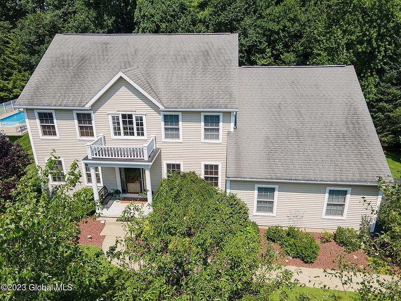 2nd image of 115 Brian Crest Court