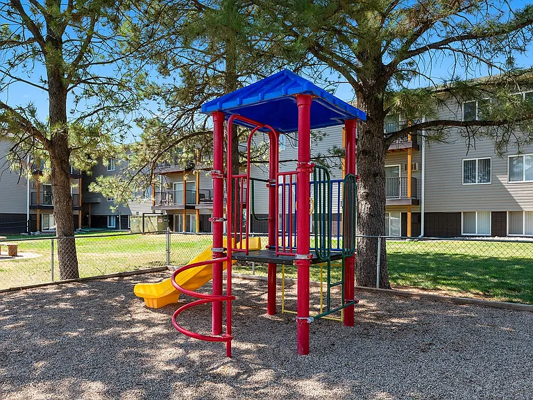 Canyon Lake Apartments — Photo 13