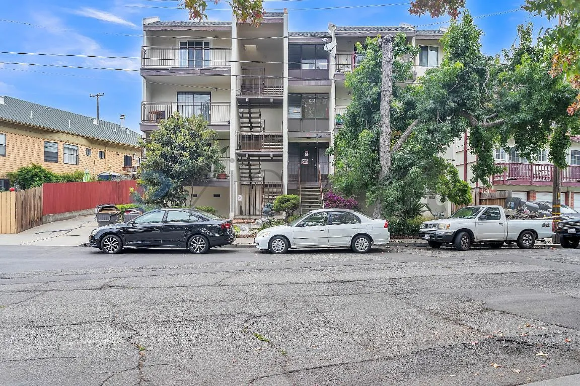 1 bed, 650 sqft, $1,980 — Photo 1
