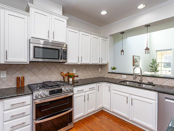 5th image of 10116 Barnhart Way