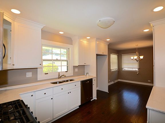 2nd image of 311 Robin Hill Dr