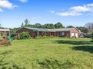 513 Rock Chimney Rd, Galax, VA 24333