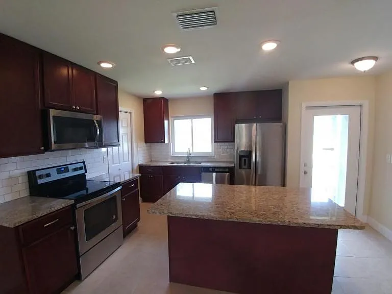 5990 Talbrook Rd — Photo 2