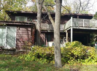 669 Washington Pkwy, Williams Bay, WI 53191