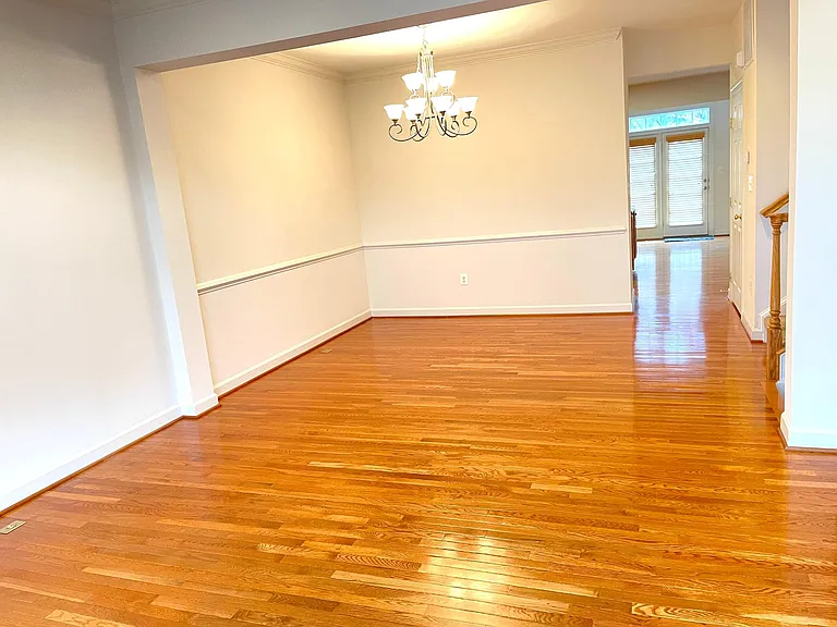1560 Rutland Way — Photo 17
