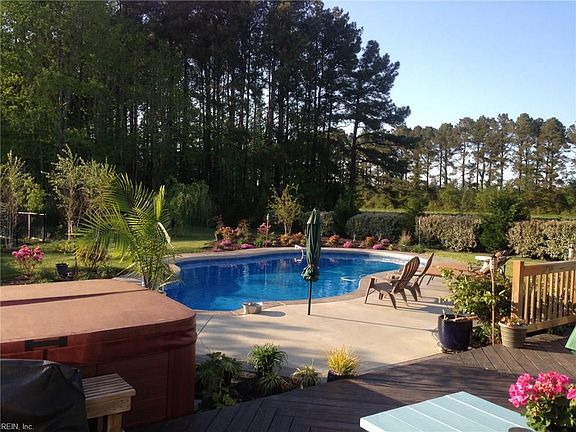 2nd image of 1801 Chelsea Green Dr