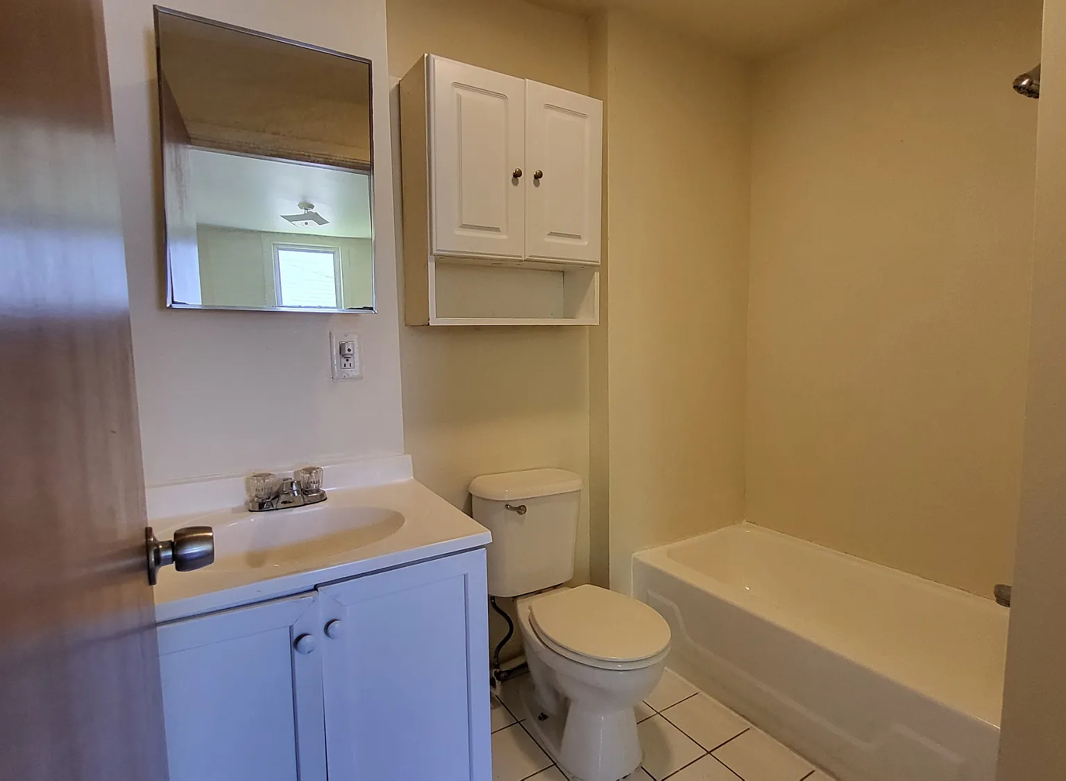 2 bed, 815 sqft, $1,995 — Photo 4