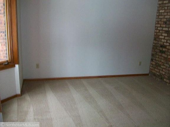 4th image of 13660 Alamo St NE