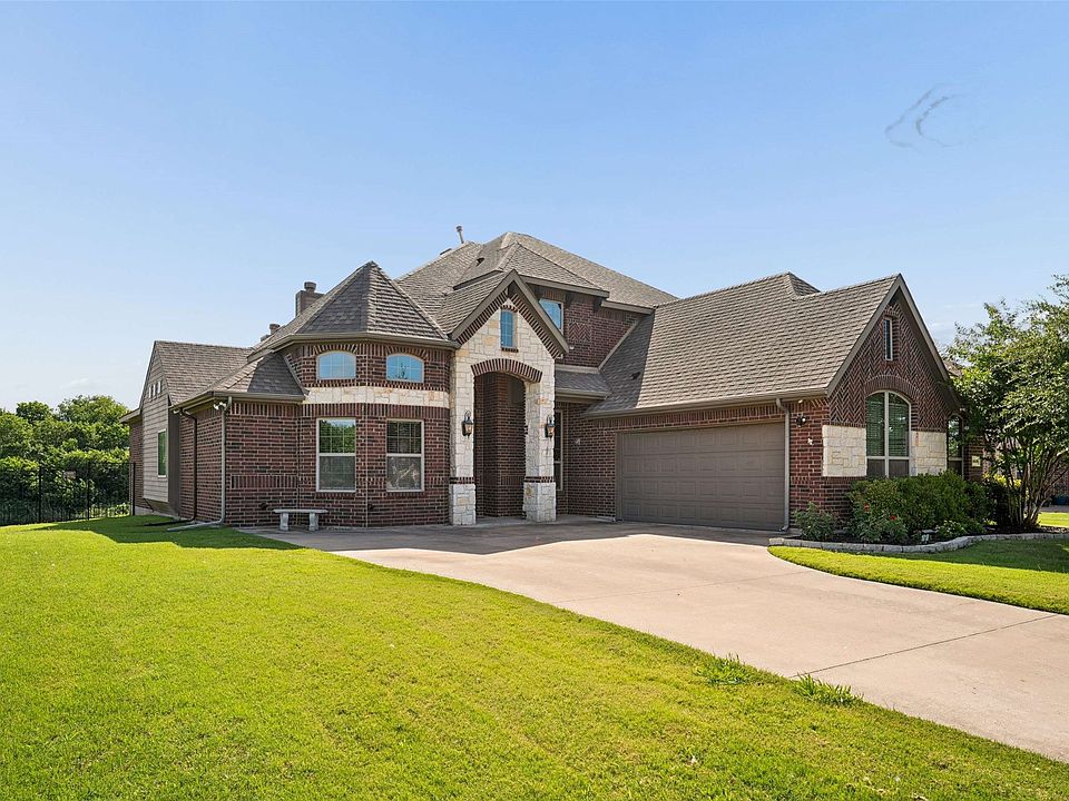 1st image of 1818 Fair Oaks Ln