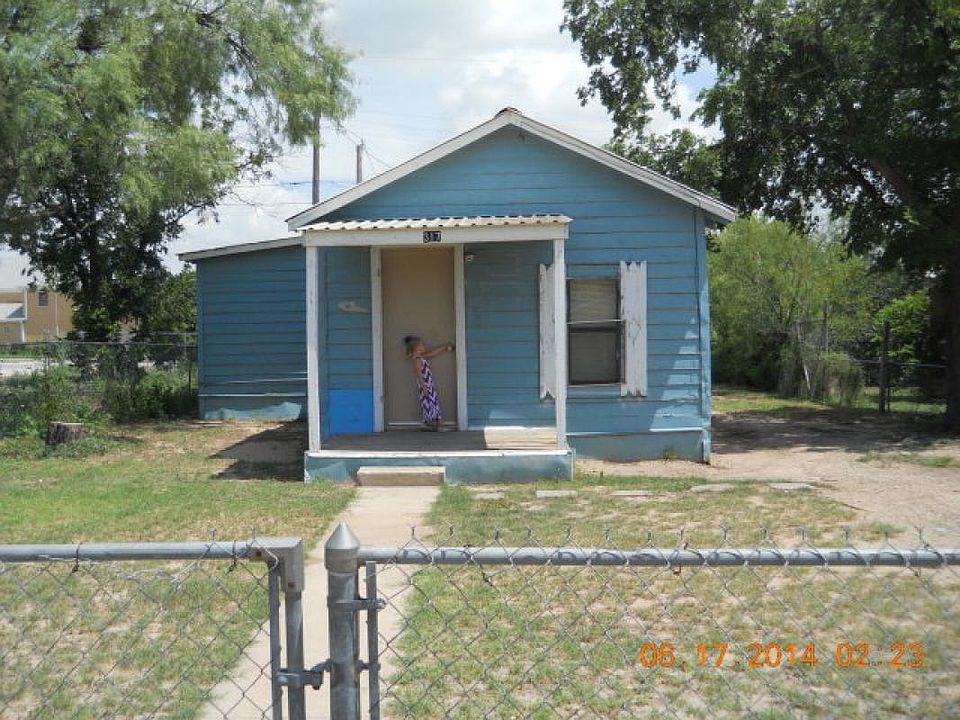 1st image of 317 W 12th St