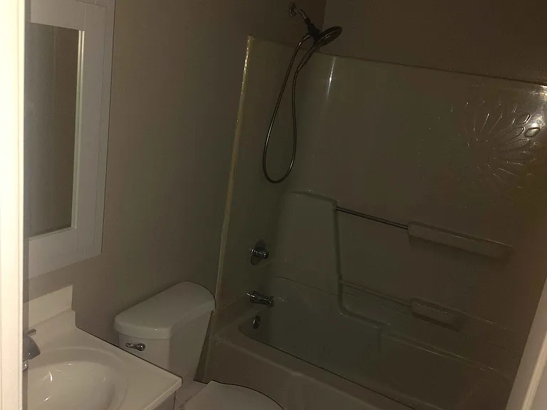 2922 Colorado Ave — Photo 9