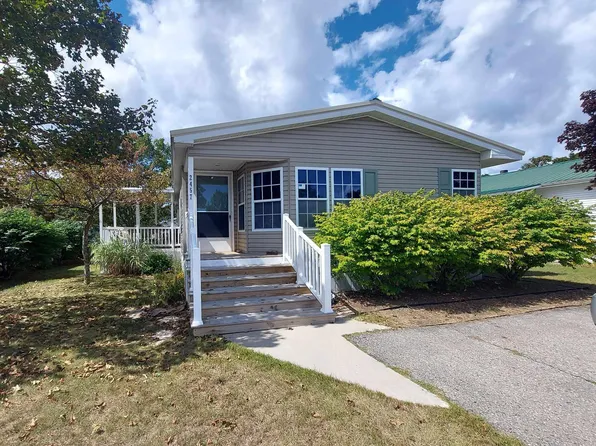 2457 Friendship Dr, Traverse City, MI 49686