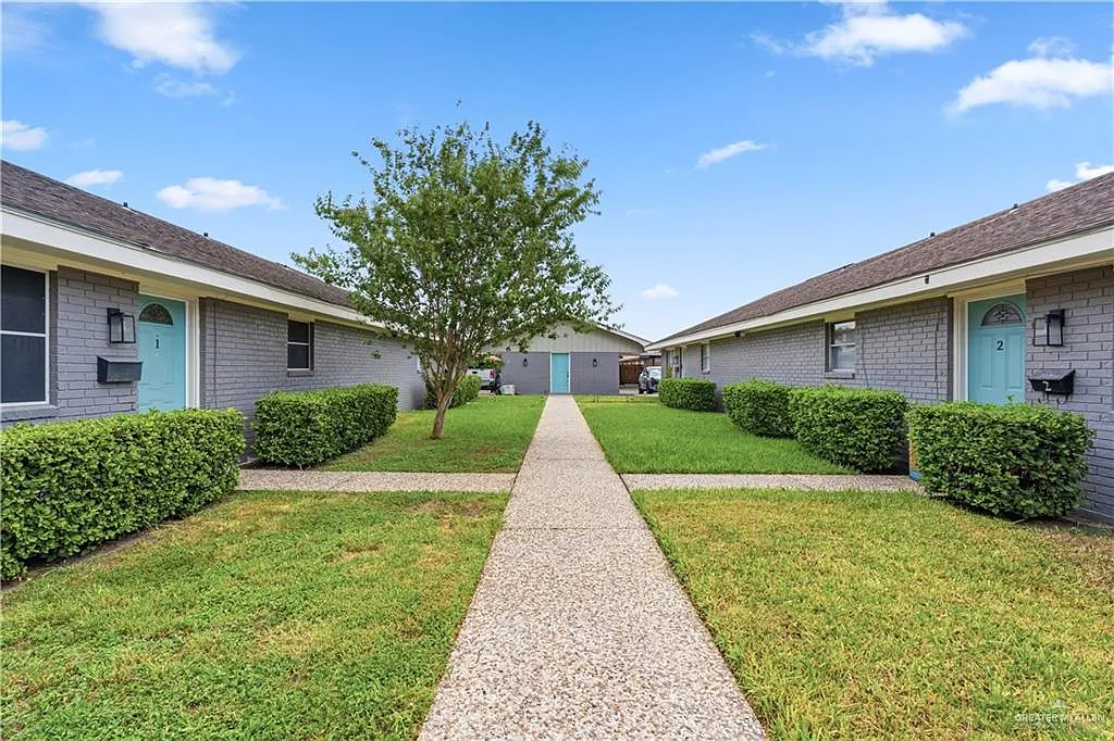 2 bed, 2.0 bath, 4620 sqft, $1,200 — Photo 2