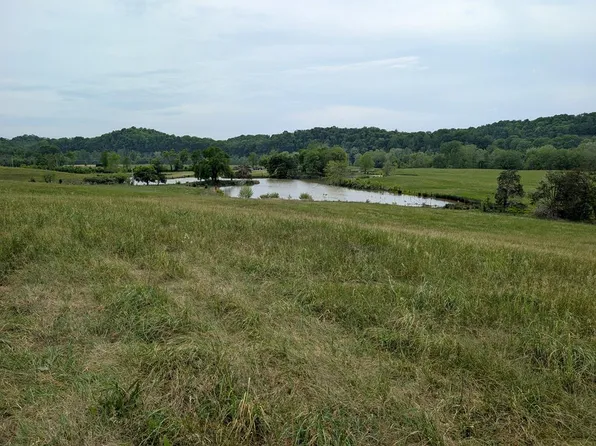 17 Rivertown Rd, Burkesville, KY 42717