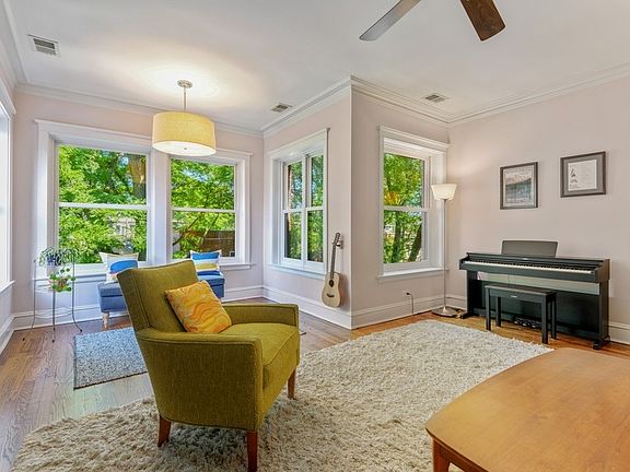 4th image of 1449 W Edgewater Ave #3