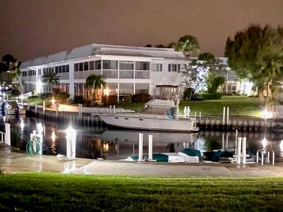 3rd image of 1862 SW Palm City Rd APT 103