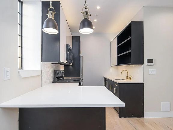 3rd image of 609 Communipaw Ave #2LA