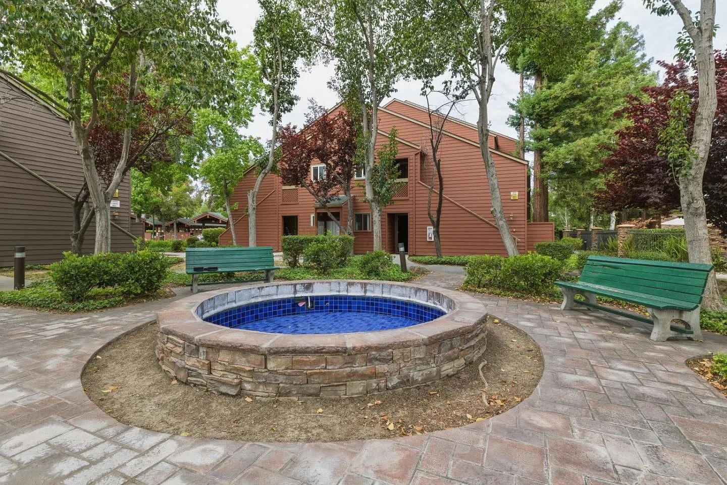 2 bed, 922 sqft, $3,250 — Photo 3