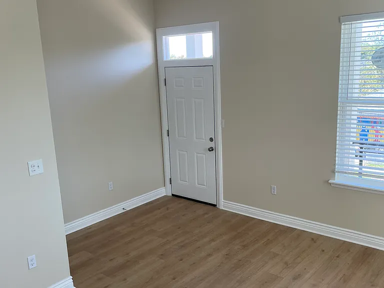 4714 Dodt Ave — Photo 9