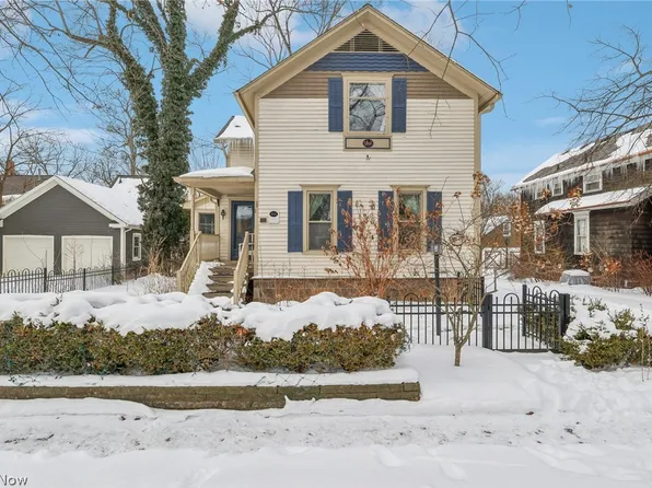 12 N Oviatt St, Hudson, OH 44236