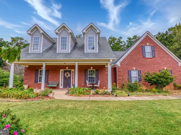 95 Blue Grass Way, Oxford, GA 30054