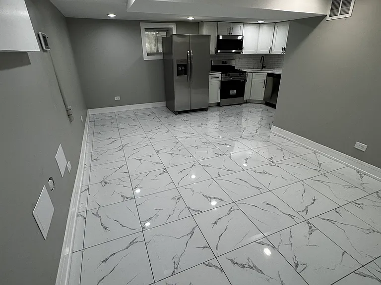 1427 N Lawndale Ave #BASEMENT — Photo 2