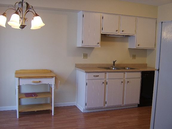 2nd image of 1590 Cedarwood Dr #2-D
