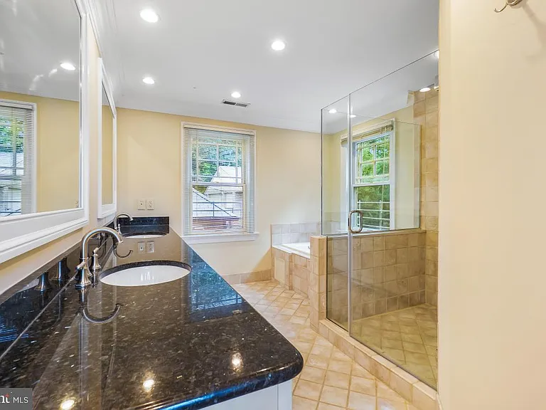 4900 Indian Ln NW — Photo 27