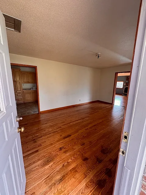 3 bed, 1608 sqft, $1,500 — Photo 1