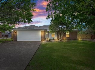 10420 Marigold Ln, Waco, TX 76708