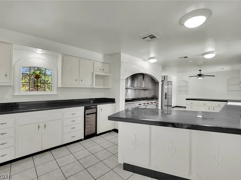 1250 Shadow Ln — Photo 14