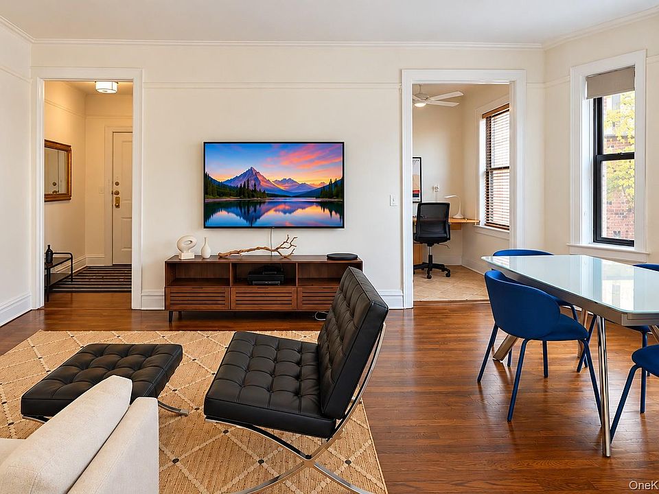 1st image of 31 Pondfield Road West #51