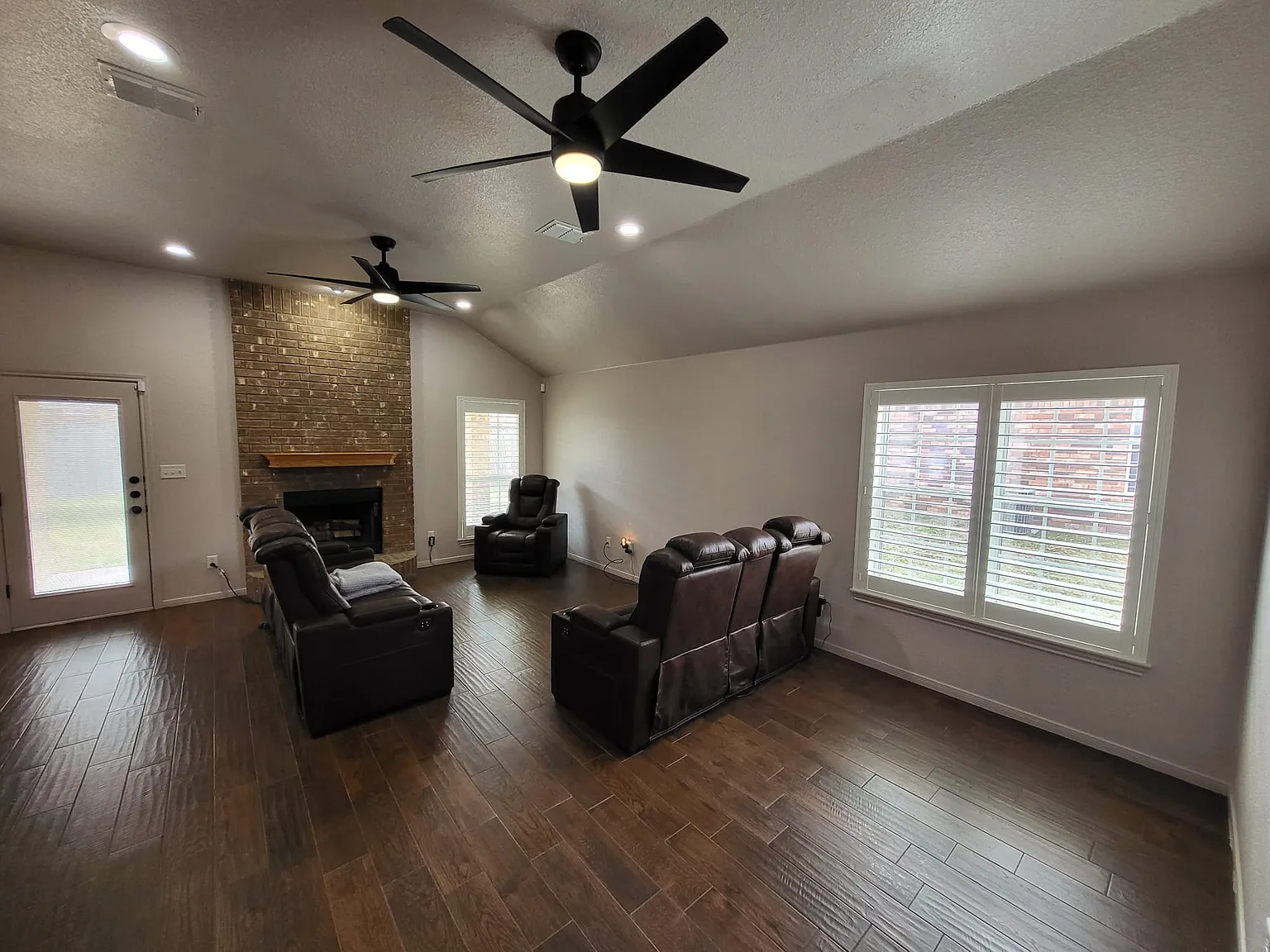 4 bed, 1864 sqft, $2,000 — Photo 4