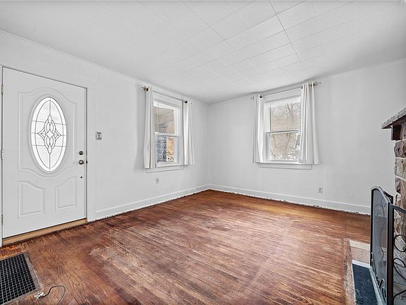 5th image of 1341 Scrubgrass Rd