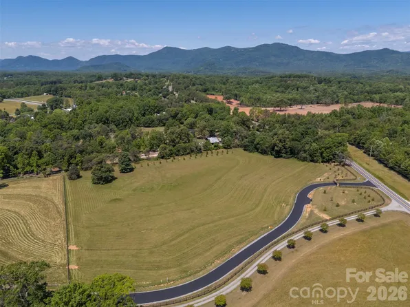 1 Mountain View Ln, Tryon, NC 28782