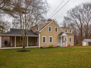 10 Crooked Meadow Ln, Hingham, MA 02043