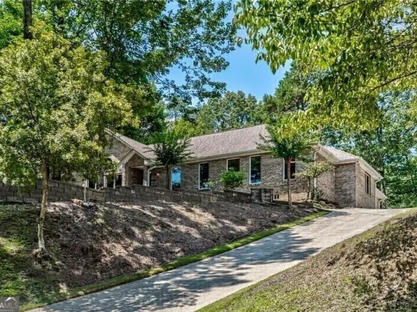 174 Lakeview Cir, Waleska, GA 30183