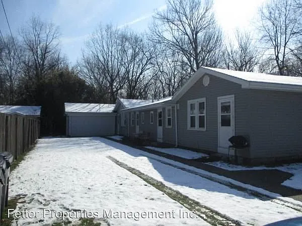 13 Yorkshire Dr APT B photo 1