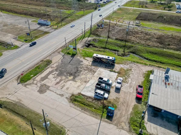 14915 Fm 2100 Rd, Crosby, TX 77532