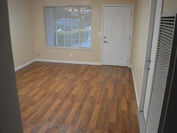 3rd image of 1418 Taper Ct
