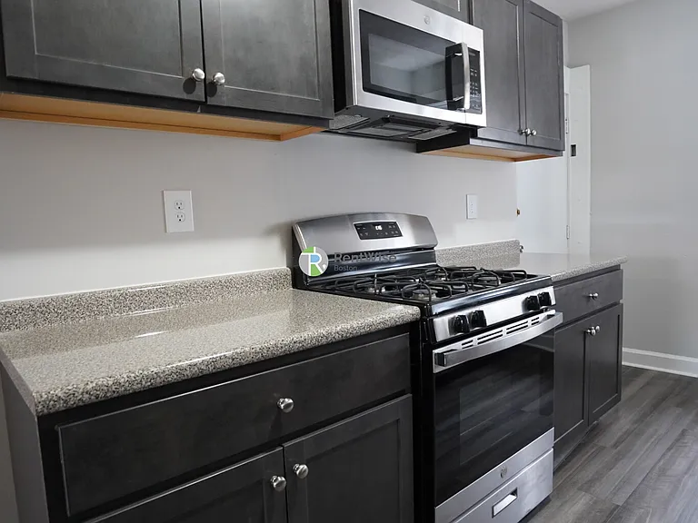 88 Cypress St #3 — Photo 16