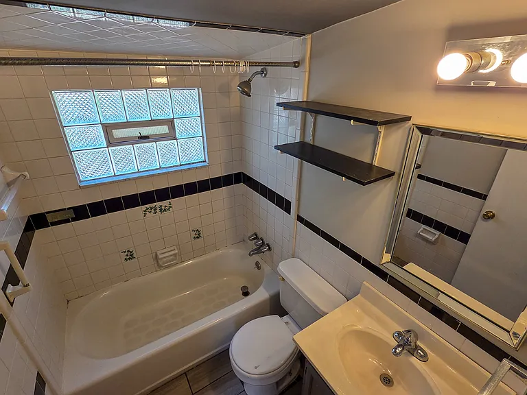 151 Mahoning Dr — Photo 34