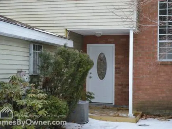 24 Haystack Rd E, Clifton Park, NY 12065