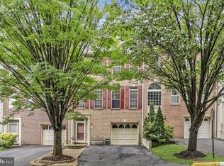 4017 Rosemeade Dr, Fairfax, VA 22033
