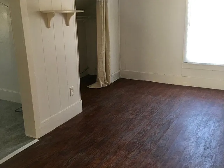 134 University St #2 — Photo 2