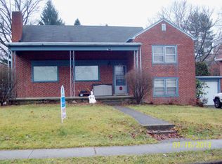 706 Byram St, Reading, PA 19606