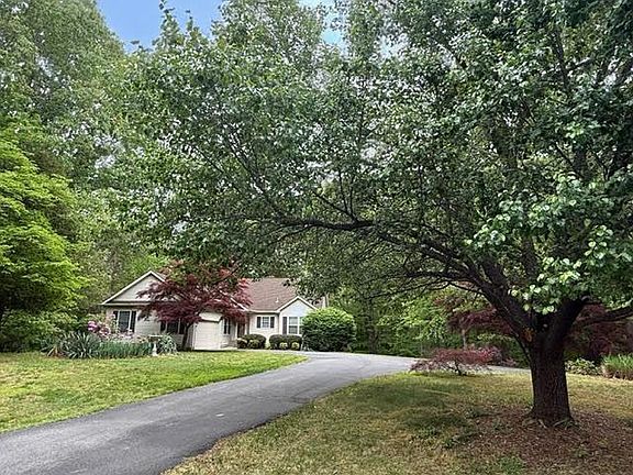 3rd image of 15440 Sorrel Ridge Ln