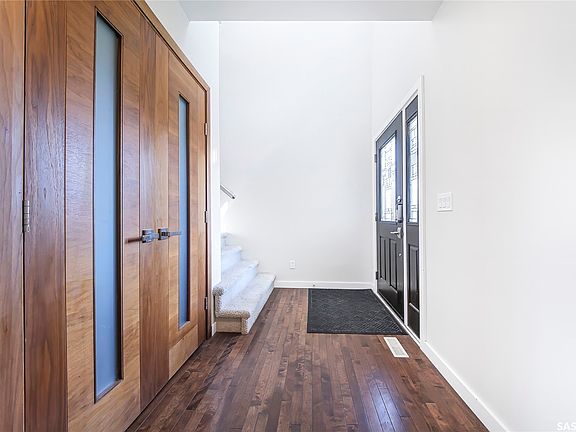 4th image of 435 Pichler Crescent
