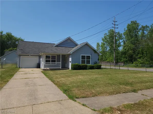 811 W 37th St, Ashtabula, OH 44004